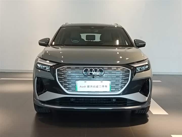 Фото 2 - Audi Q4 e-tron