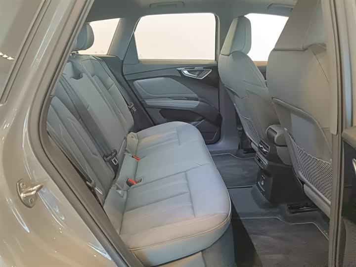 Фото 8 - Audi Q4 e-tron