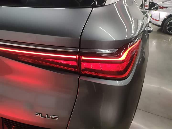 Фото 8 - BYD Yuan Plus