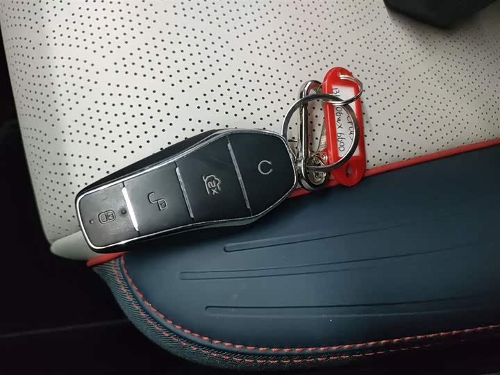 Фото 9 - BYD Yuan Plus