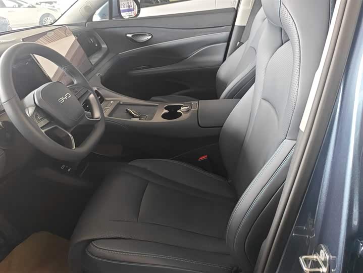 Фото 9 - BYD Sea Lion 07 DM-i Hybrid