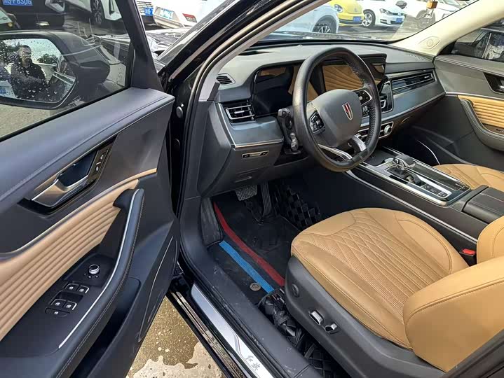 Фото 7 - Hongqi HS5