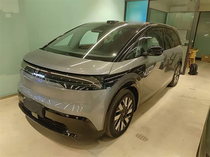 Фото 1 - Zeekr Mix