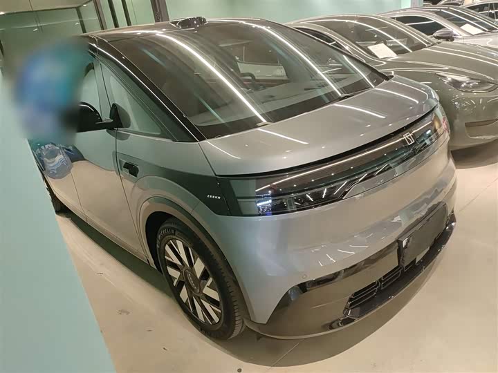 Фото 4 - Zeekr Mix