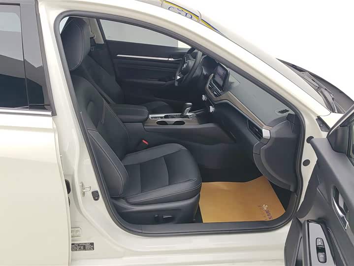 Фото 8 - Nissan Teana