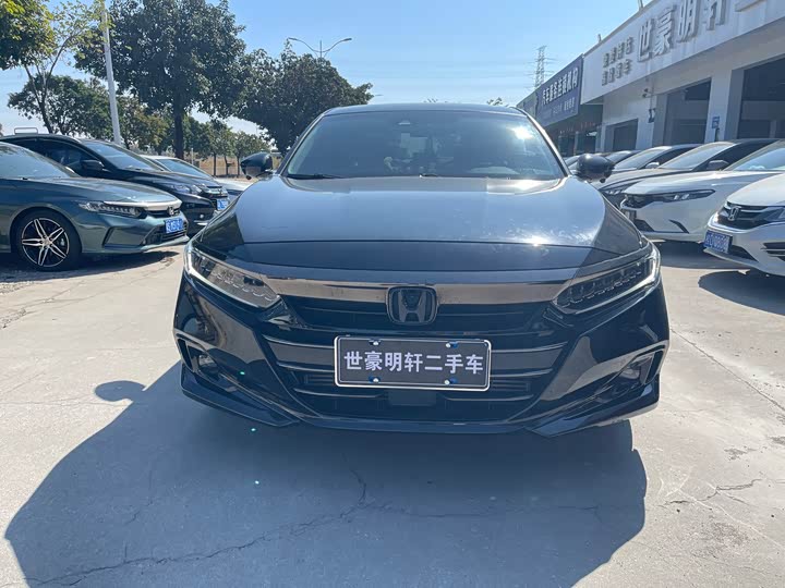 Фото 2 - Honda Accord