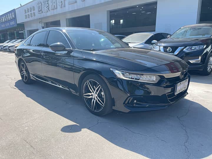 Фото 3 - Honda Accord