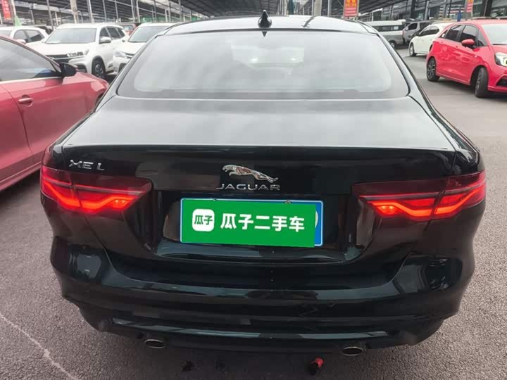 Фото 6 - Jaguar XE L