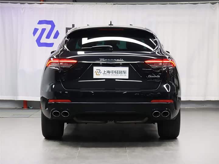 Фото 3 - Maserati Levante