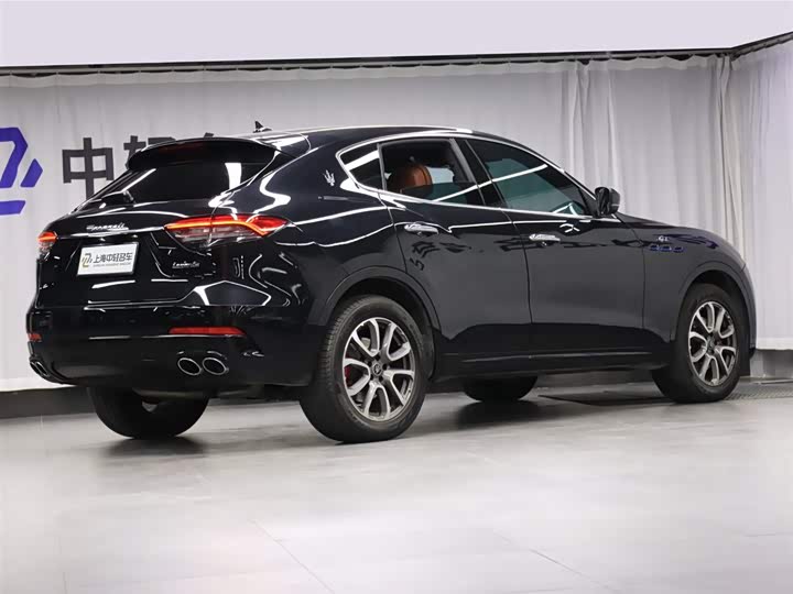 Фото 4 - Maserati Levante