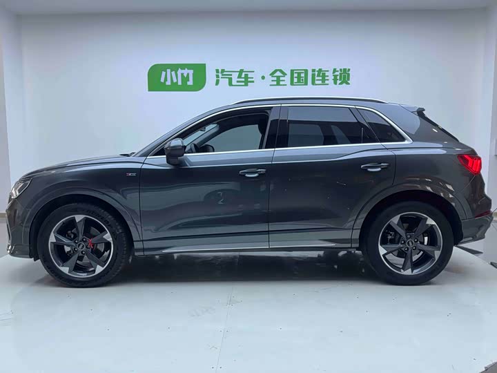 Фото 7 - Audi Q3