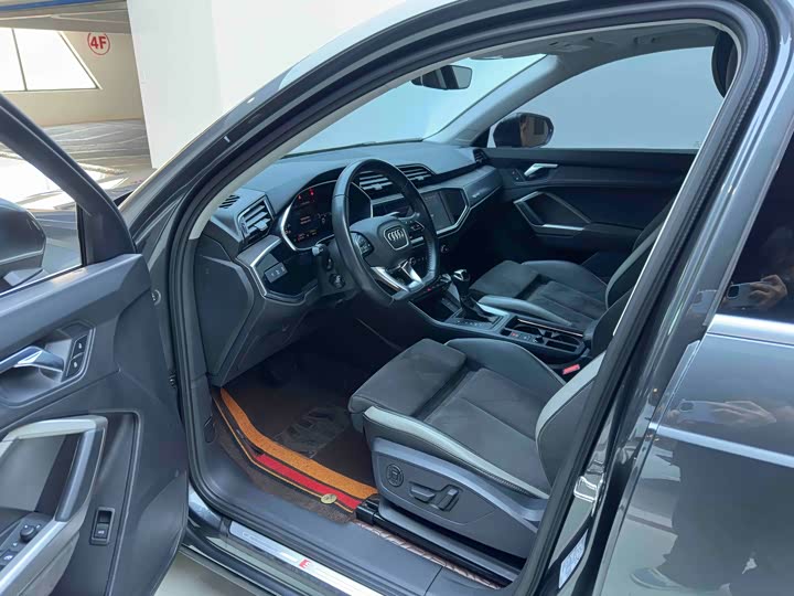 Фото 9 - Audi Q3