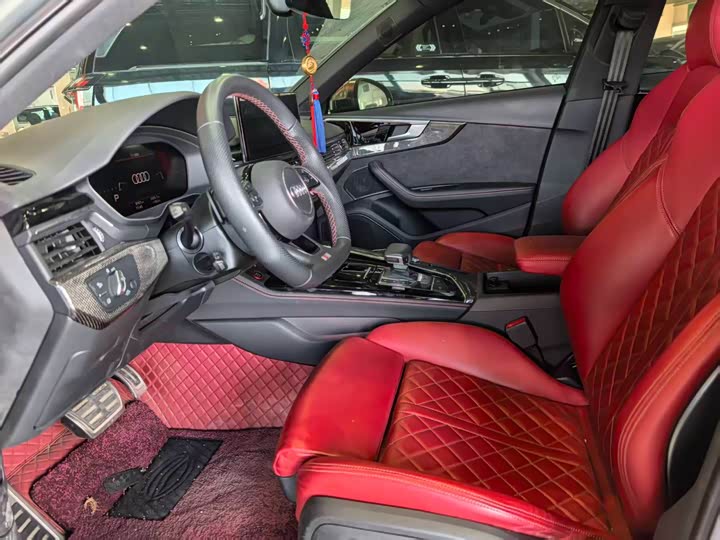 Фото 2 - Audi S4