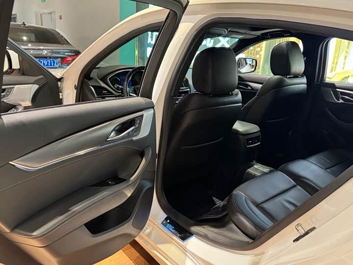 Фото 6 - Cadillac CT5