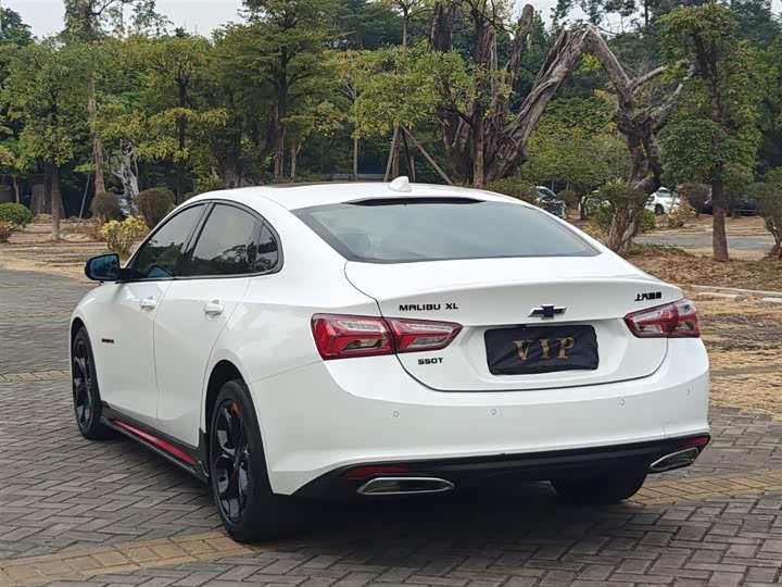 Фото 6 - Chevrolet Malibu XL