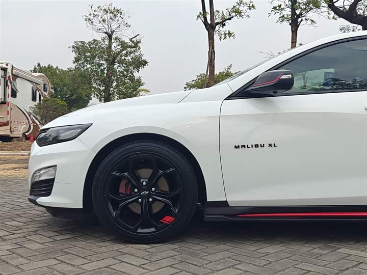 Фото 8 - Chevrolet Malibu XL