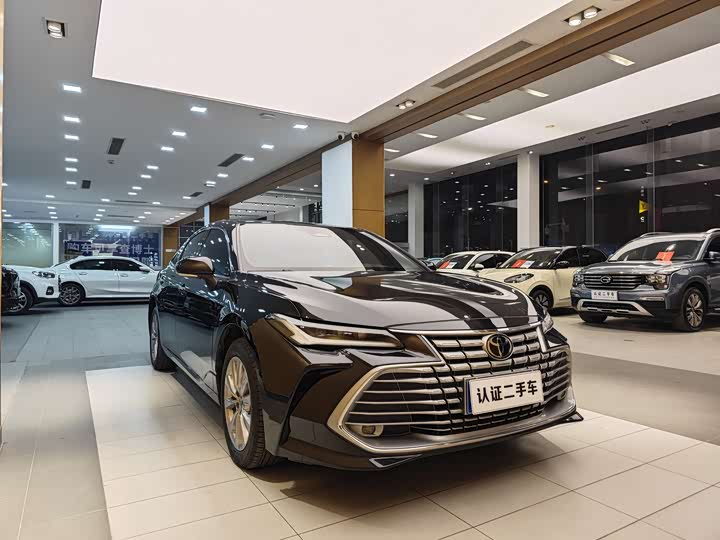 Фото 4 - Toyota Avalon