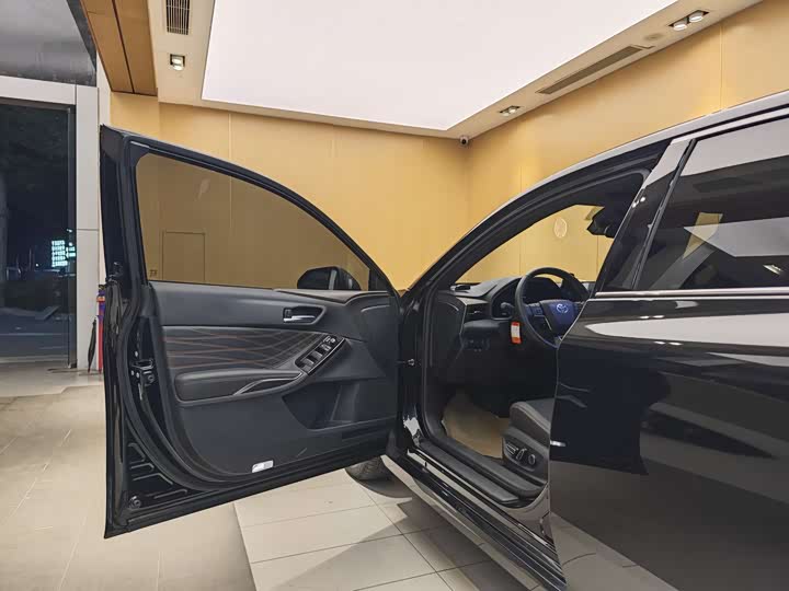 Фото 7 - Toyota Avalon