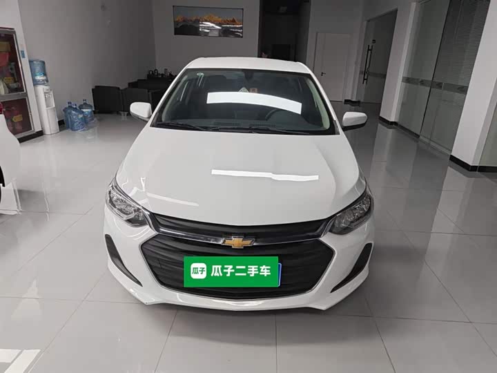 Фото 3 - Chevrolet Onix (Cavalier)