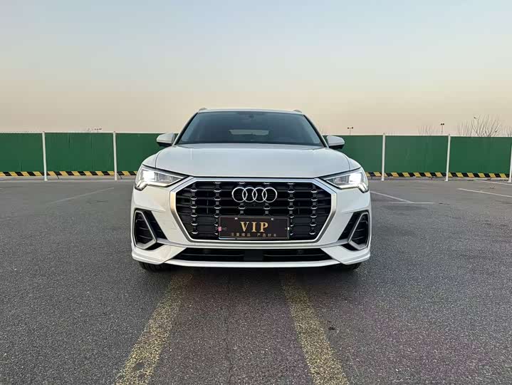 Фото 5 - Audi Q3