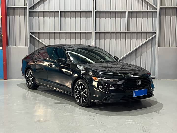 Фото 3 - Honda Accord