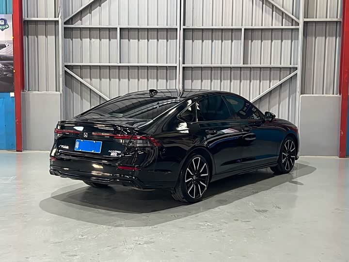 Фото 7 - Honda Accord