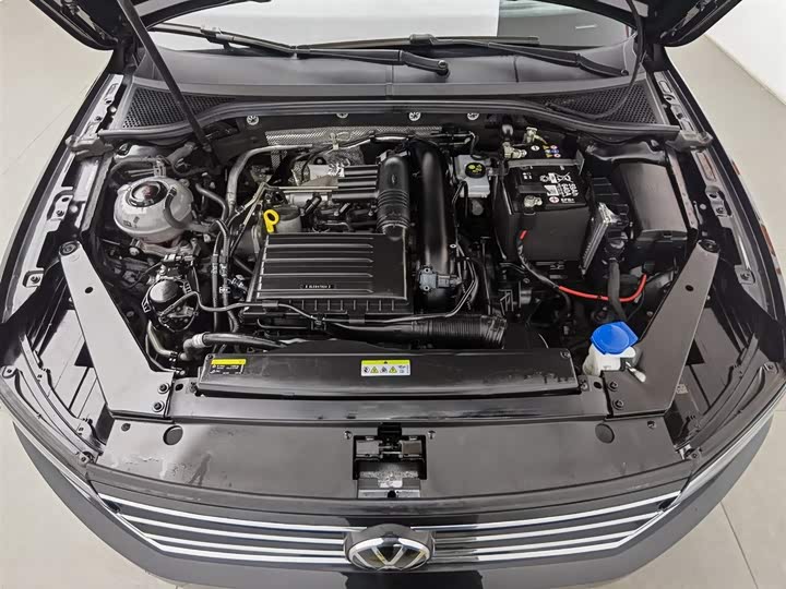 Фото 6 - Volkswagen Magotan