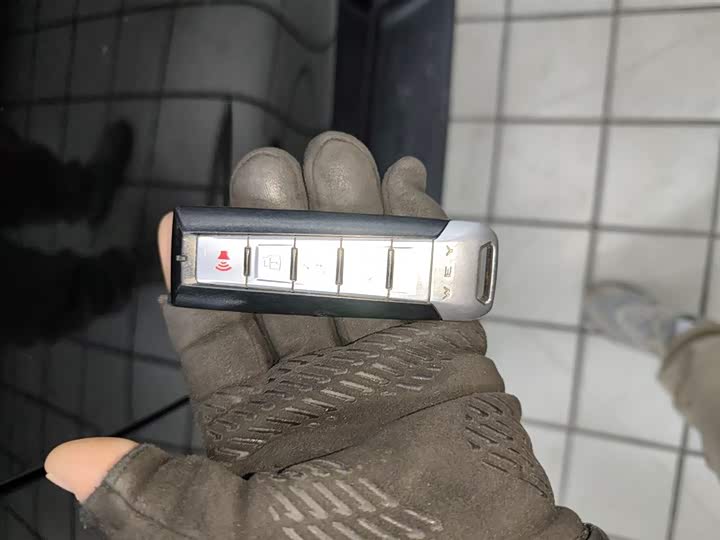 Фото 9 - Tank 300