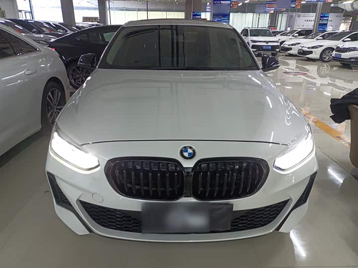 Фото 3 - BMW 1 Series