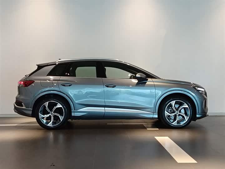 Фото 3 - Audi Q4 e-tron