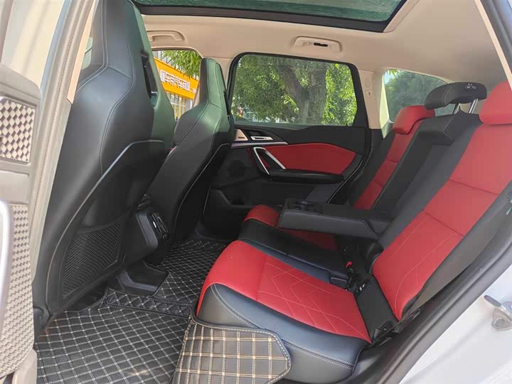 Фото 7 - BMW iX1