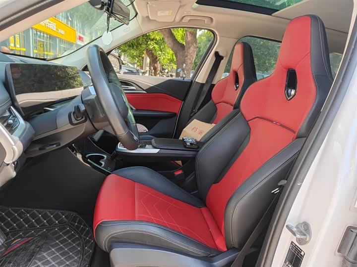 Фото 8 - BMW iX1