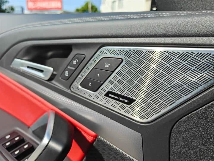 Фото 9 - BMW iX1