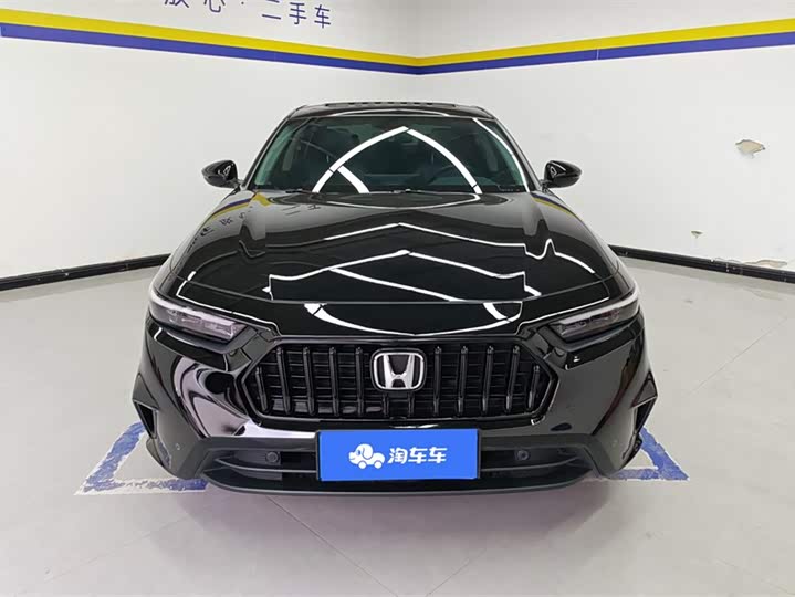 Фото 2 - Honda Inspire