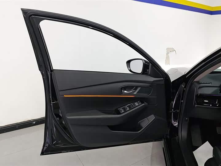 Фото 7 - Honda Inspire