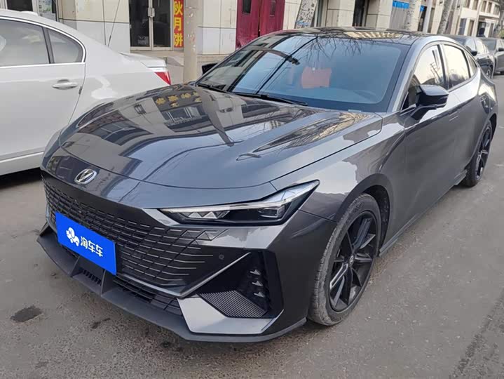 Фото 1 - Changan UNI-V