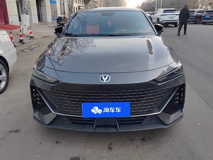 Фото 2 - Changan UNI-V