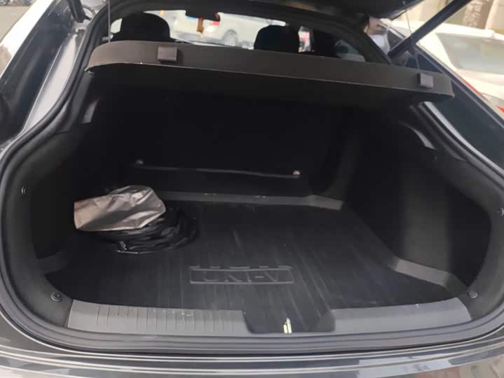 Фото 4 - Changan UNI-V