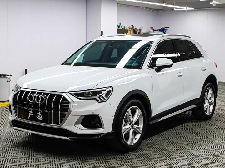 Фото 1 - Audi Q3