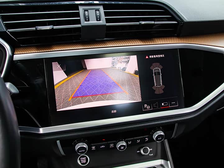 Фото 9 - Audi Q3