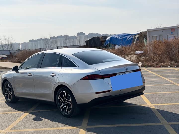 Фото 6 - Roewe D7