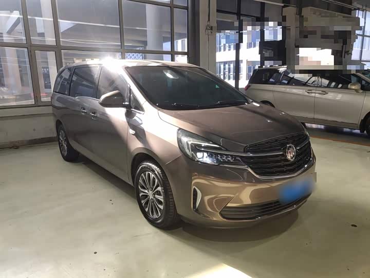 Фото 4 - Buick GL8 ES