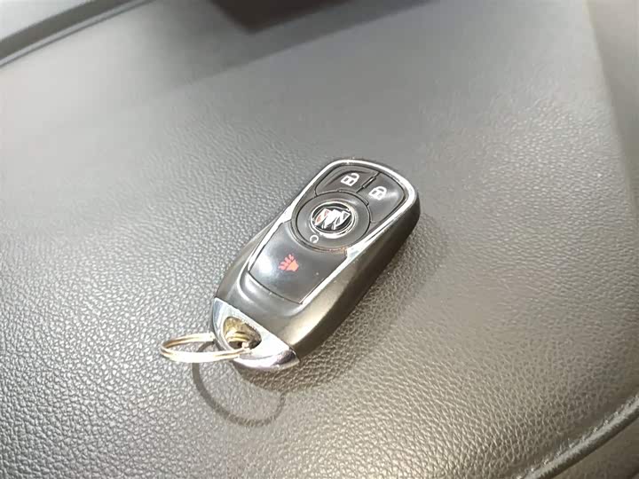 Фото 9 - Buick GL8 ES