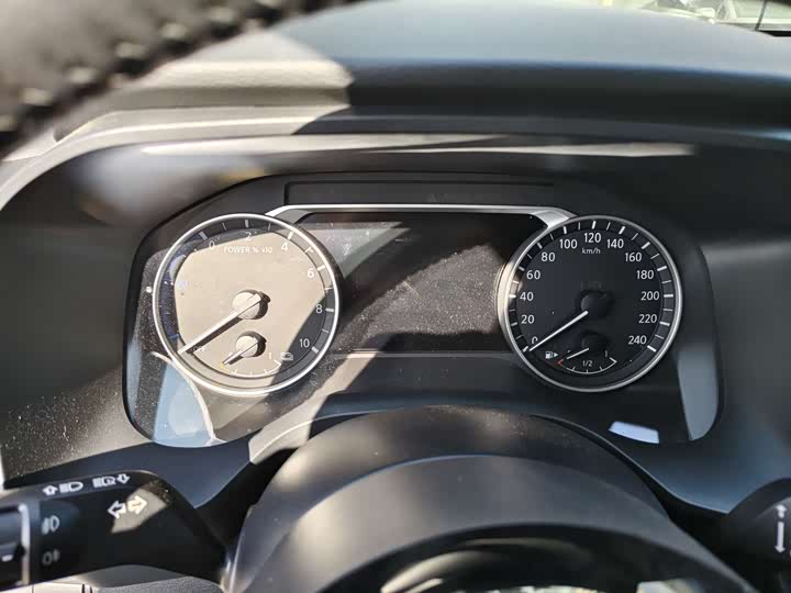 Фото 6 - Nissan X-Trail