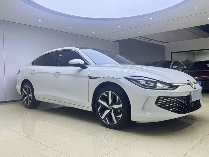 Фото 3 - Volkswagen Lamando L