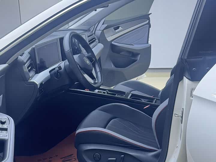 Фото 9 - Volkswagen Lamando L