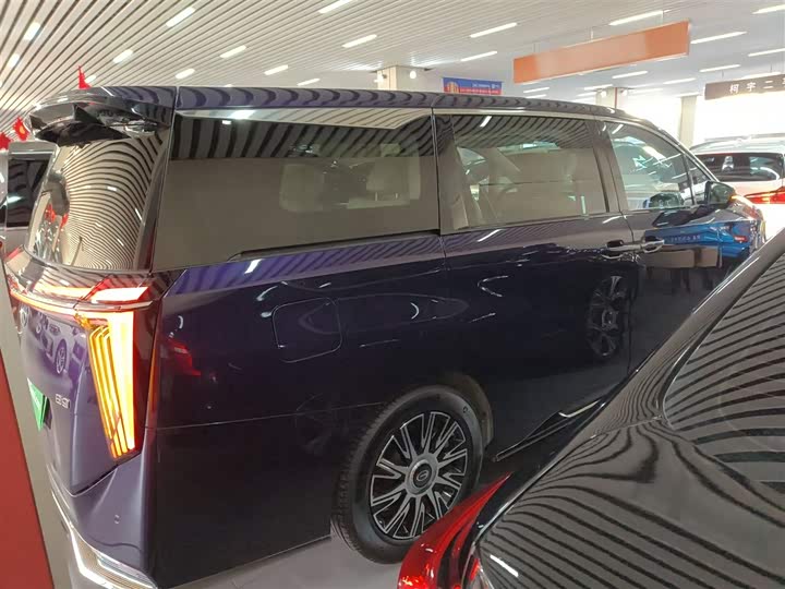 Фото 6 - GAC Trumpchi E9