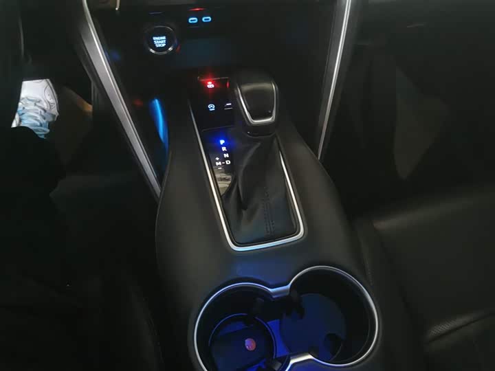 Фото 7 - Toyota Harrier