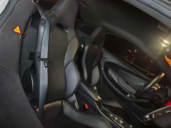 Фото 9 - McLaren GT