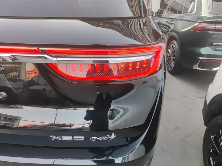 Фото 8 - Jetour X90